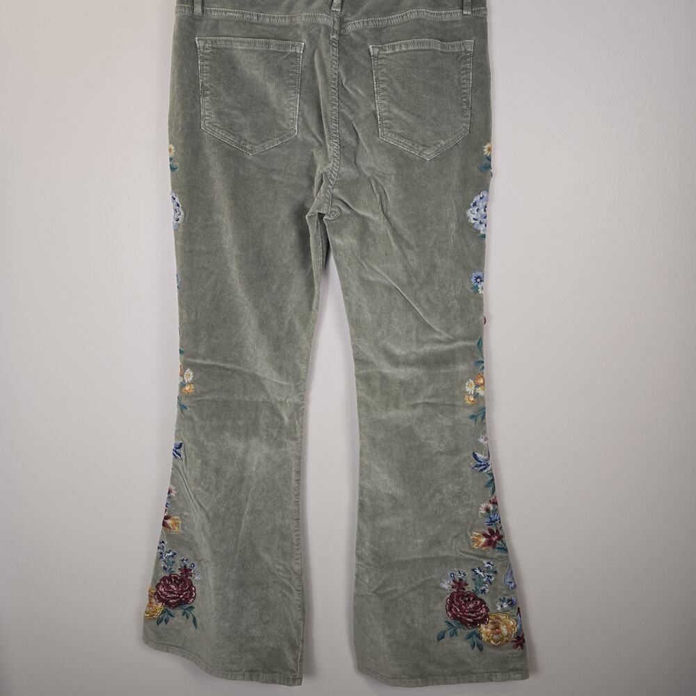 Driftwood Women's Corduroy Embroidered Farrah Flare Leg Jeans Size 30 34" Inseam - Picture 7 of 12